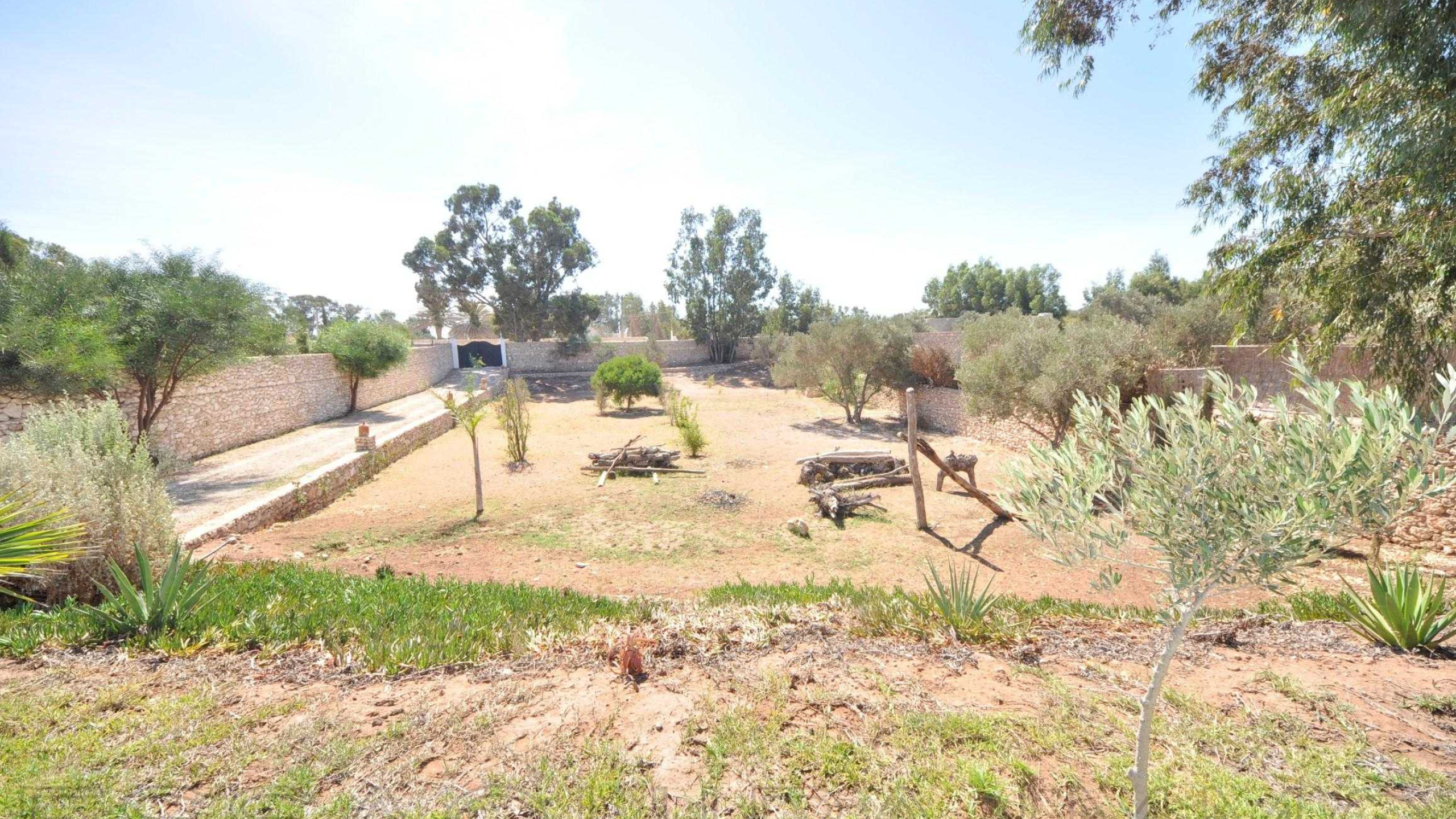 villa de 250 m² sur un terrain de 2,500 m²