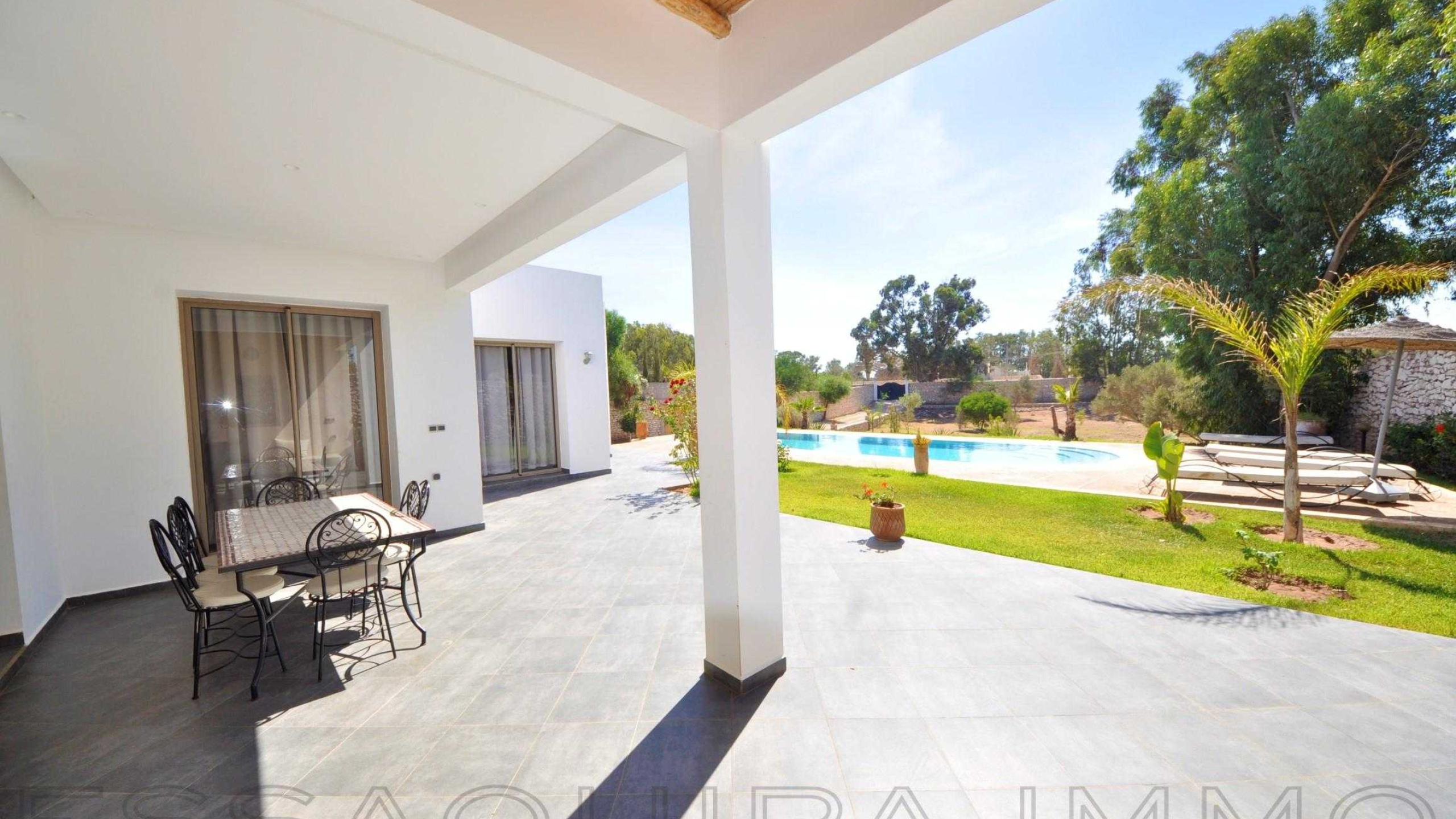 villa de 250 m² sur un terrain de 2,500 m²