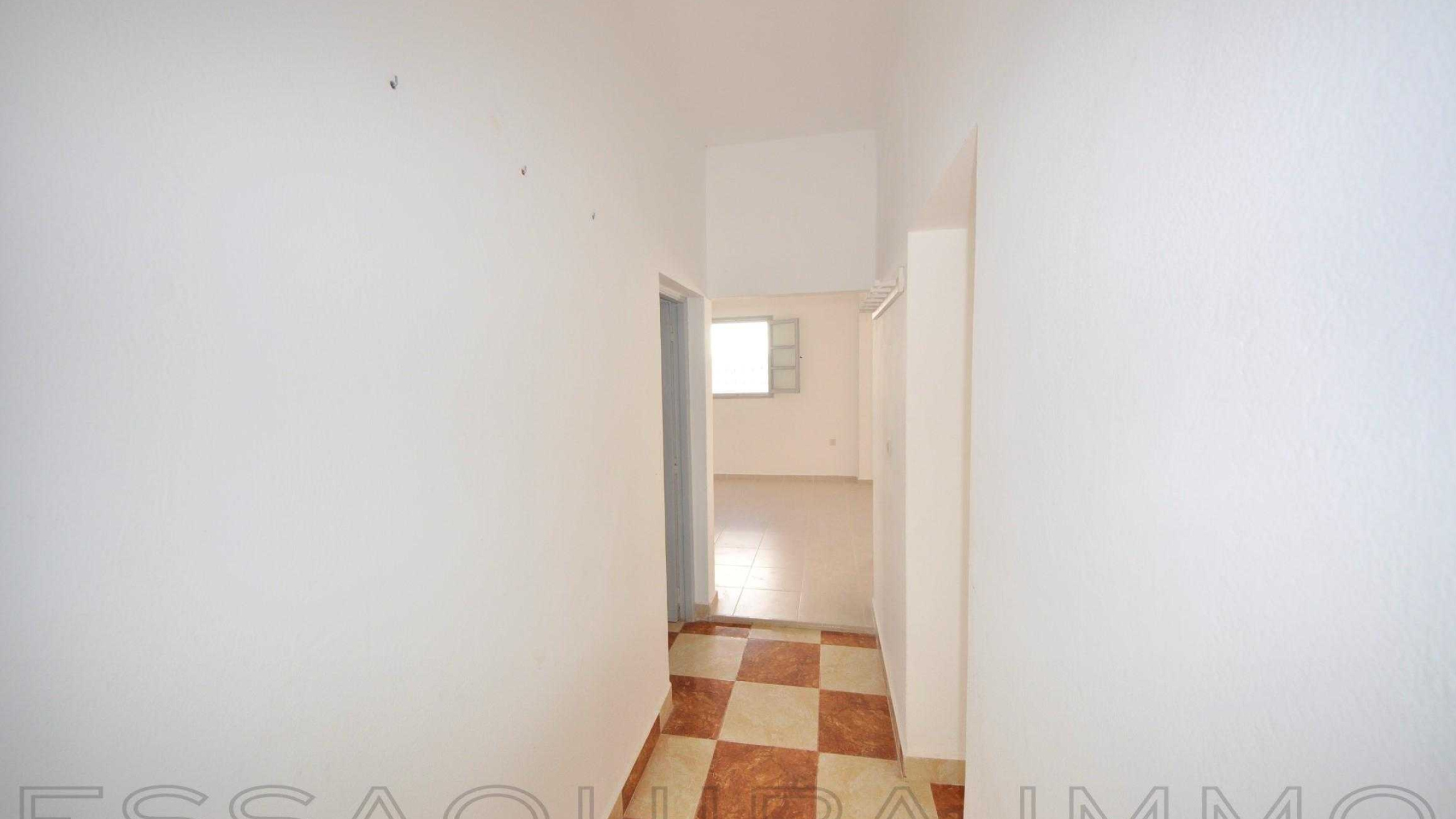 maison avec 3 chambres et 2 salles de bain