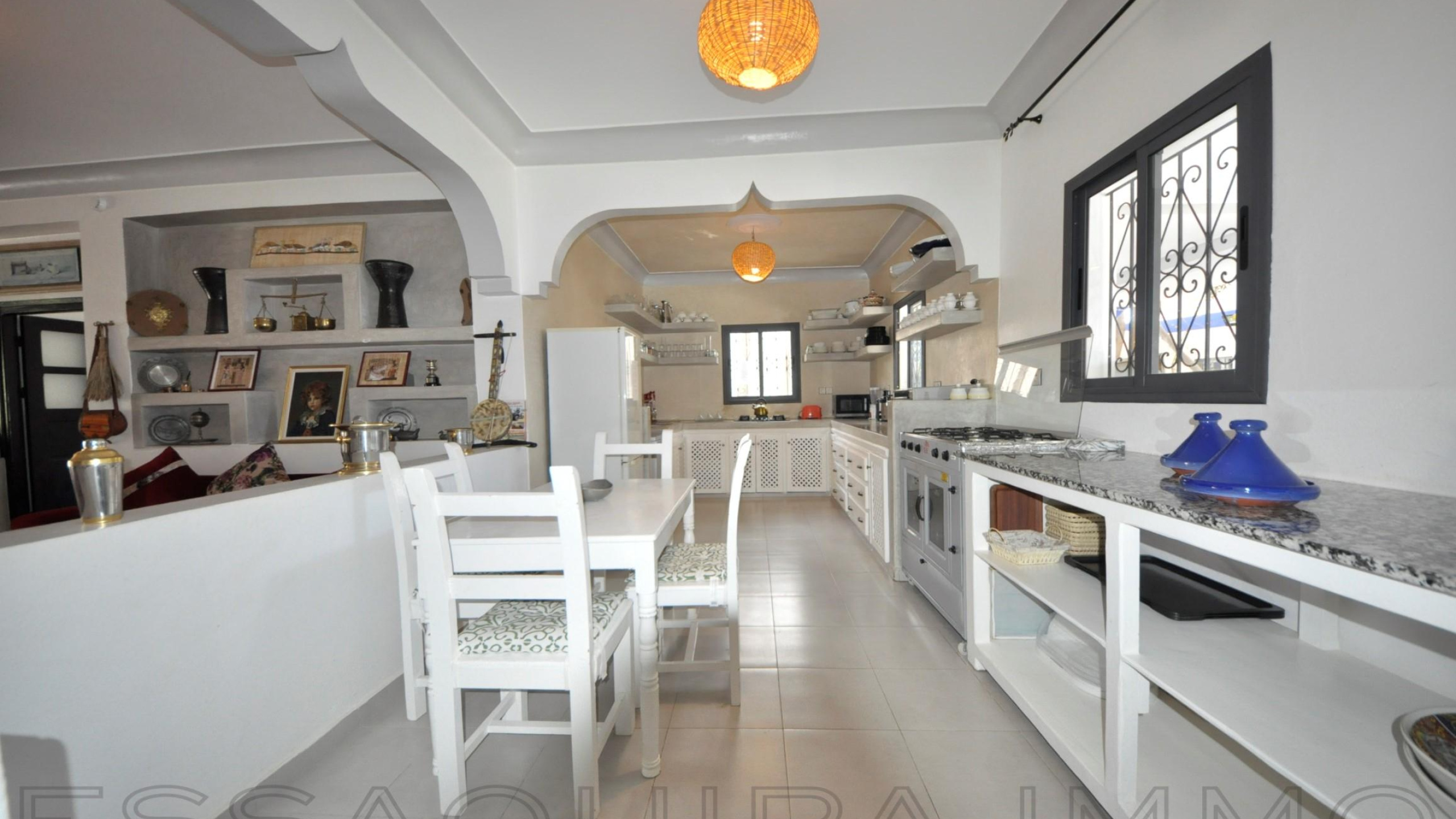 maison d'hôtes à 2 600€ /mois