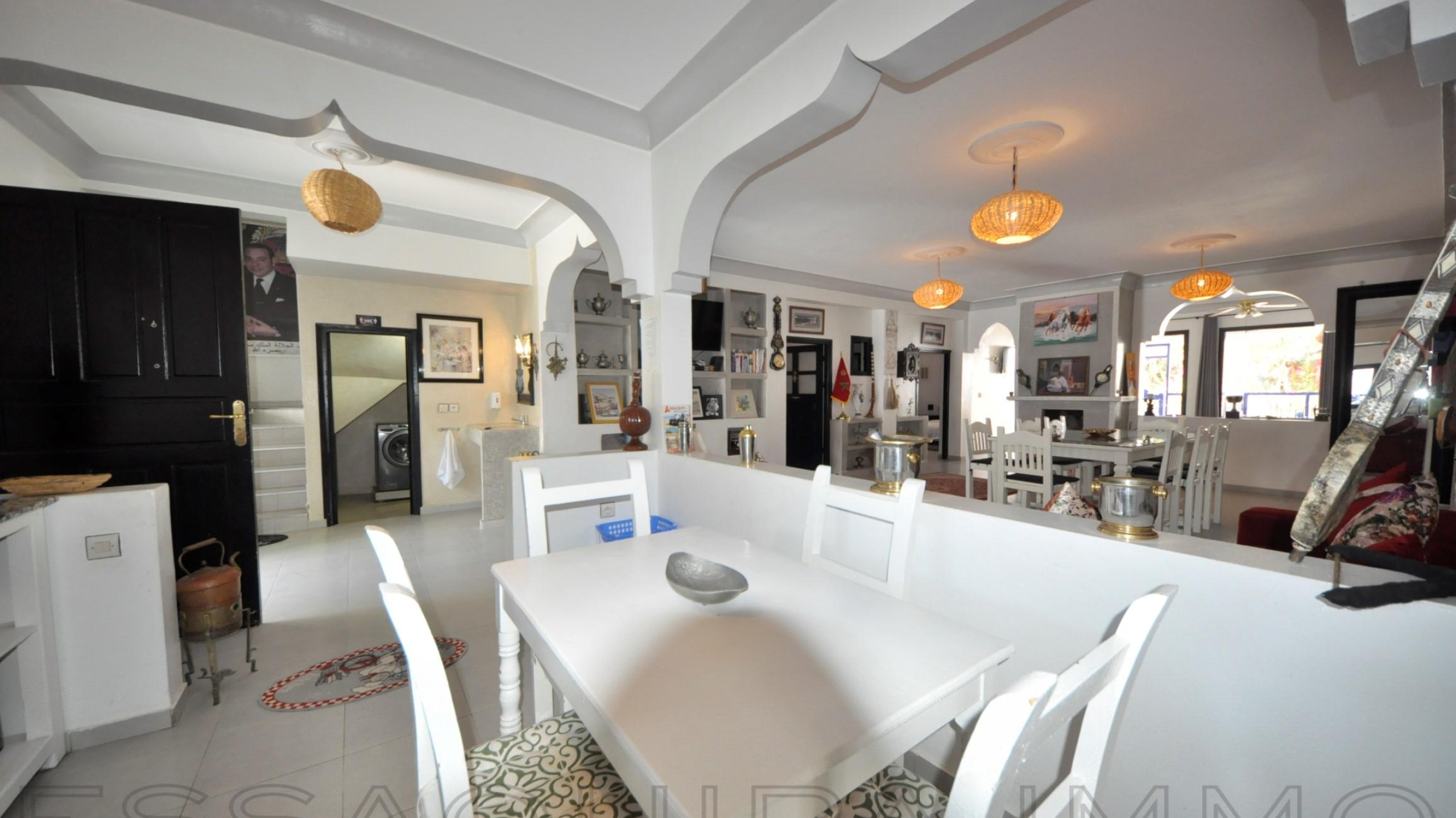 maison d'hôtes de 350 m² sur un terrain de 1,000 m²