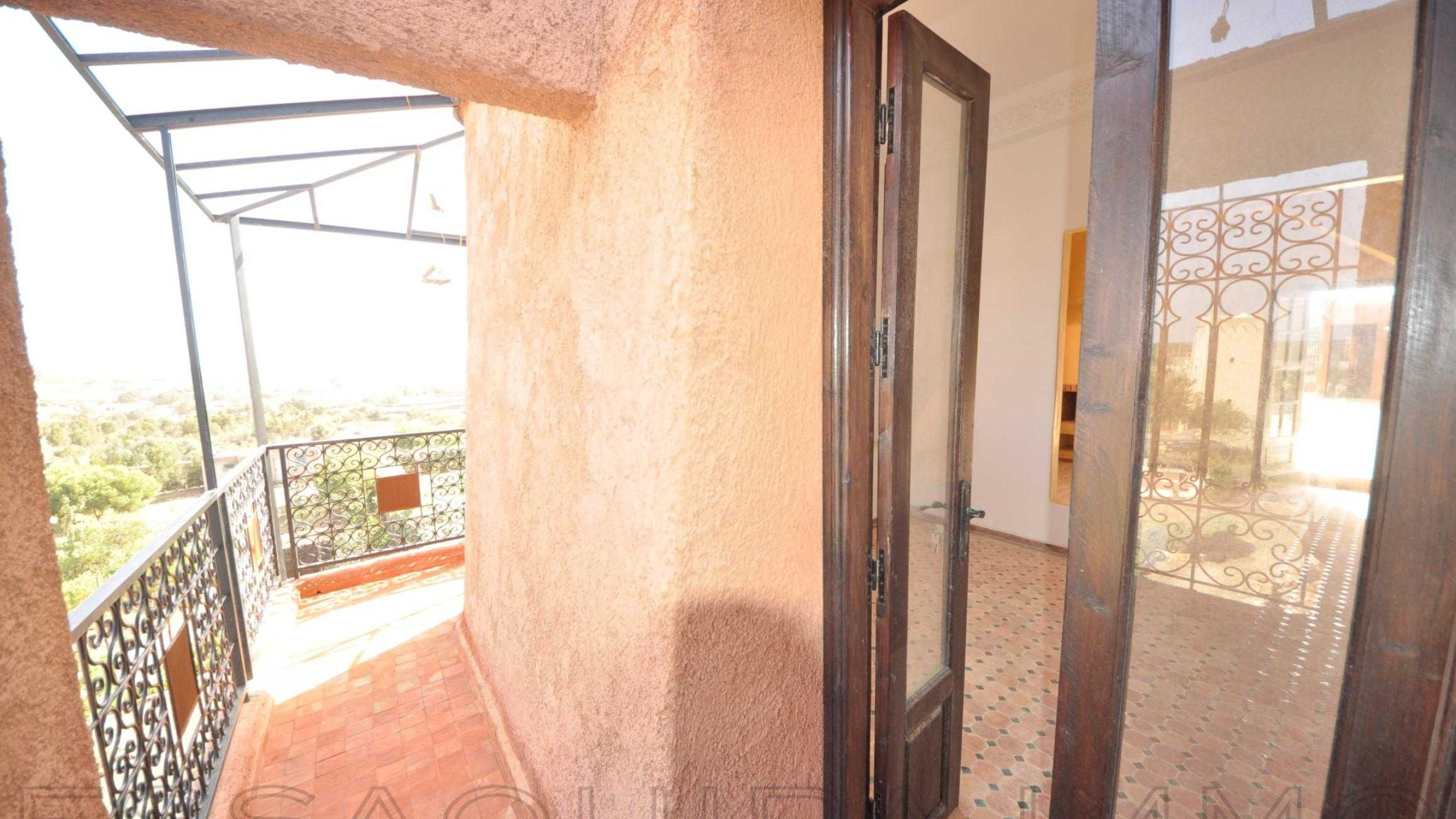 maison d'hôtes avec balcon