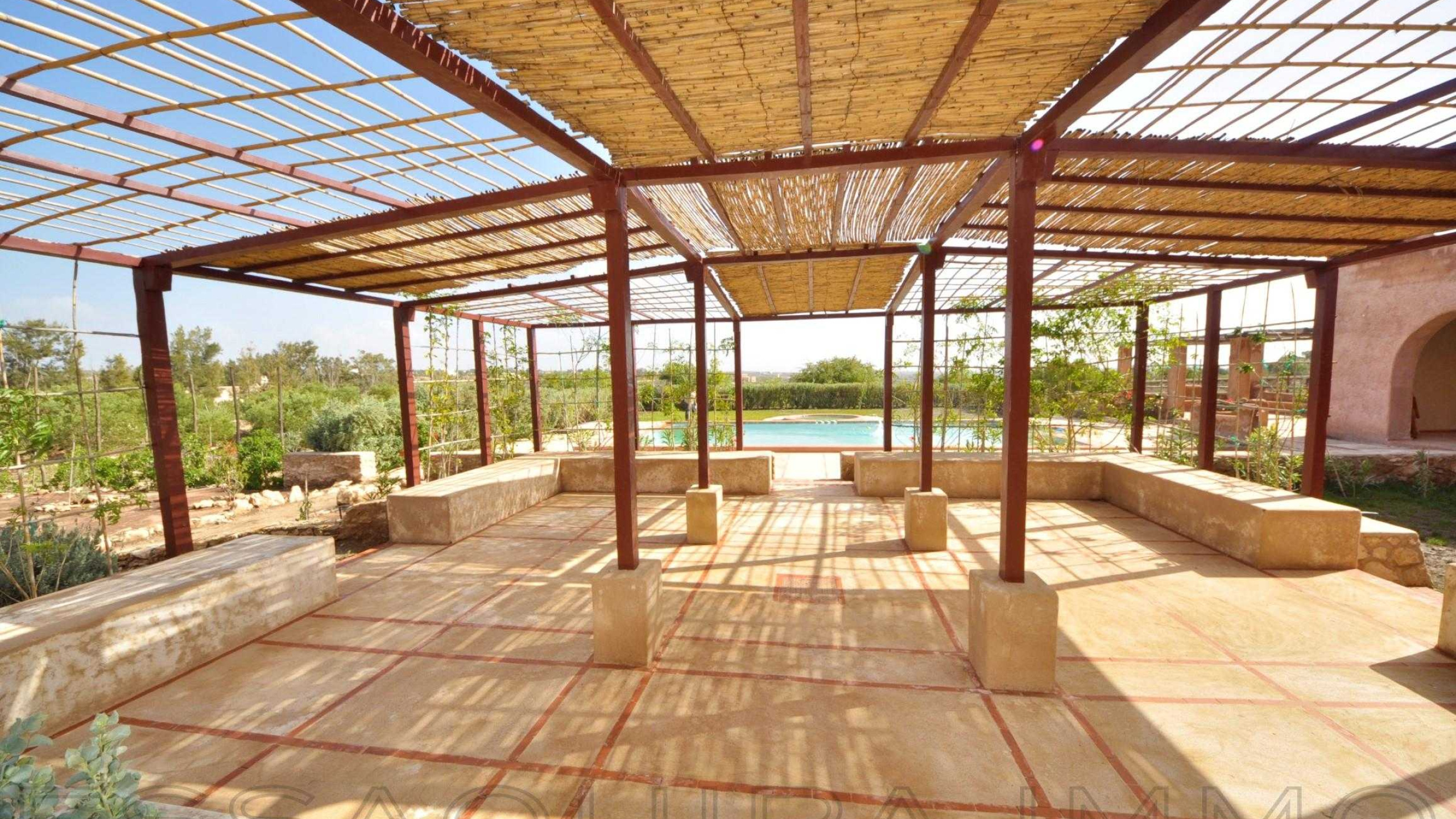 maison d'hôtes de 840 m² sur un terrain de 11,560 m²