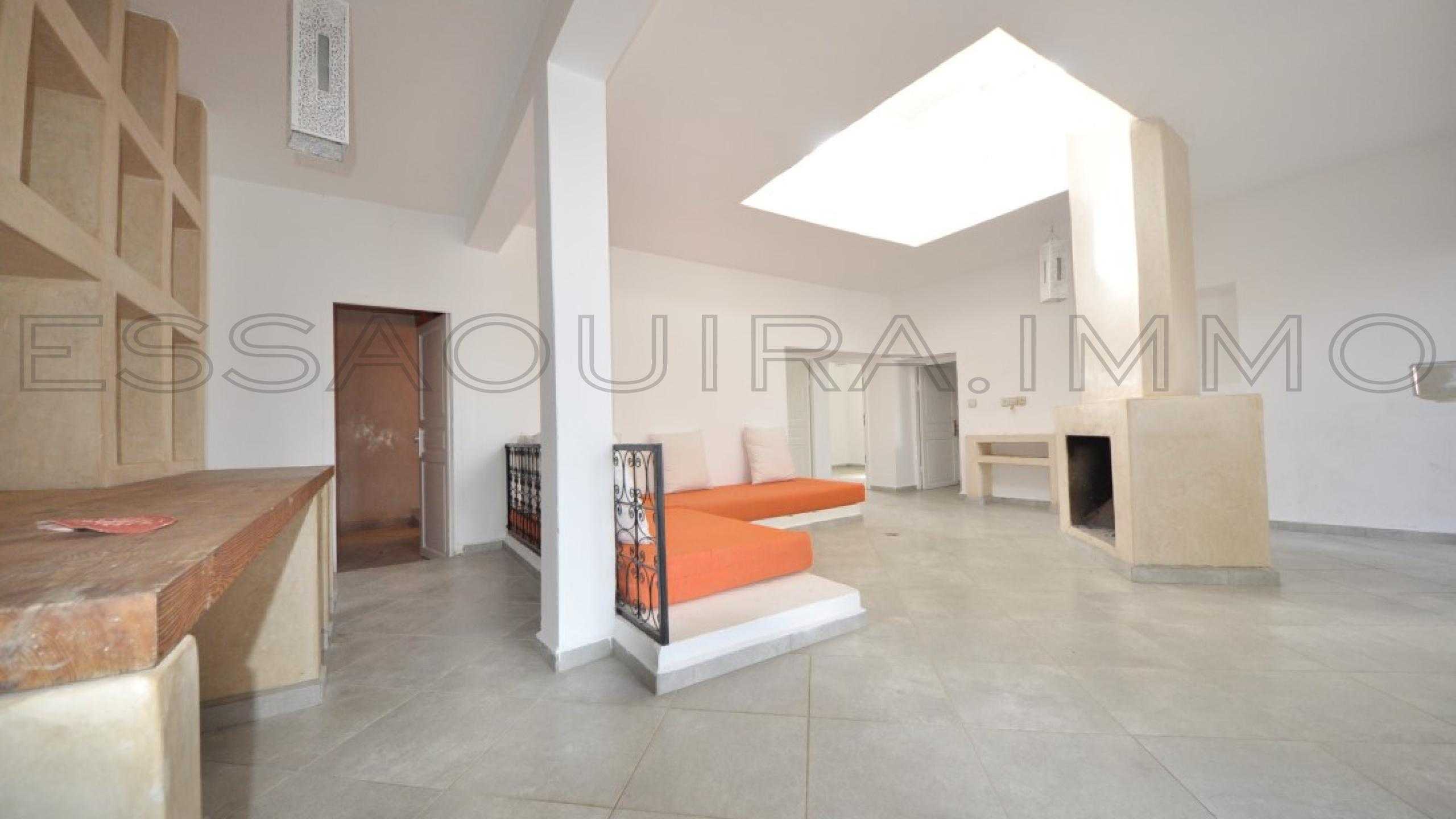 maison avec 3 chambres et 2 salles de bain