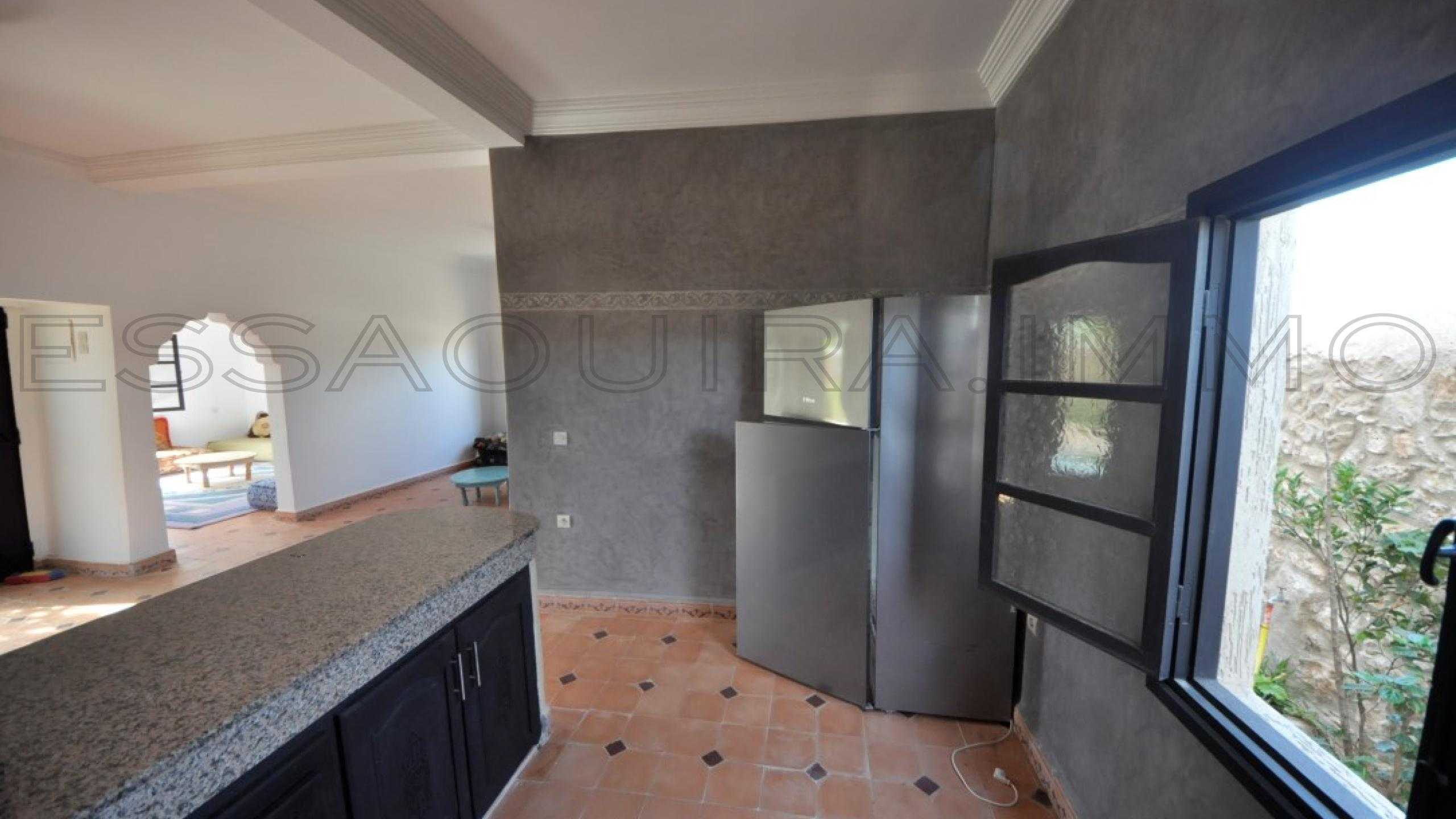 maison avec 1 chambre et 1 salle de bain