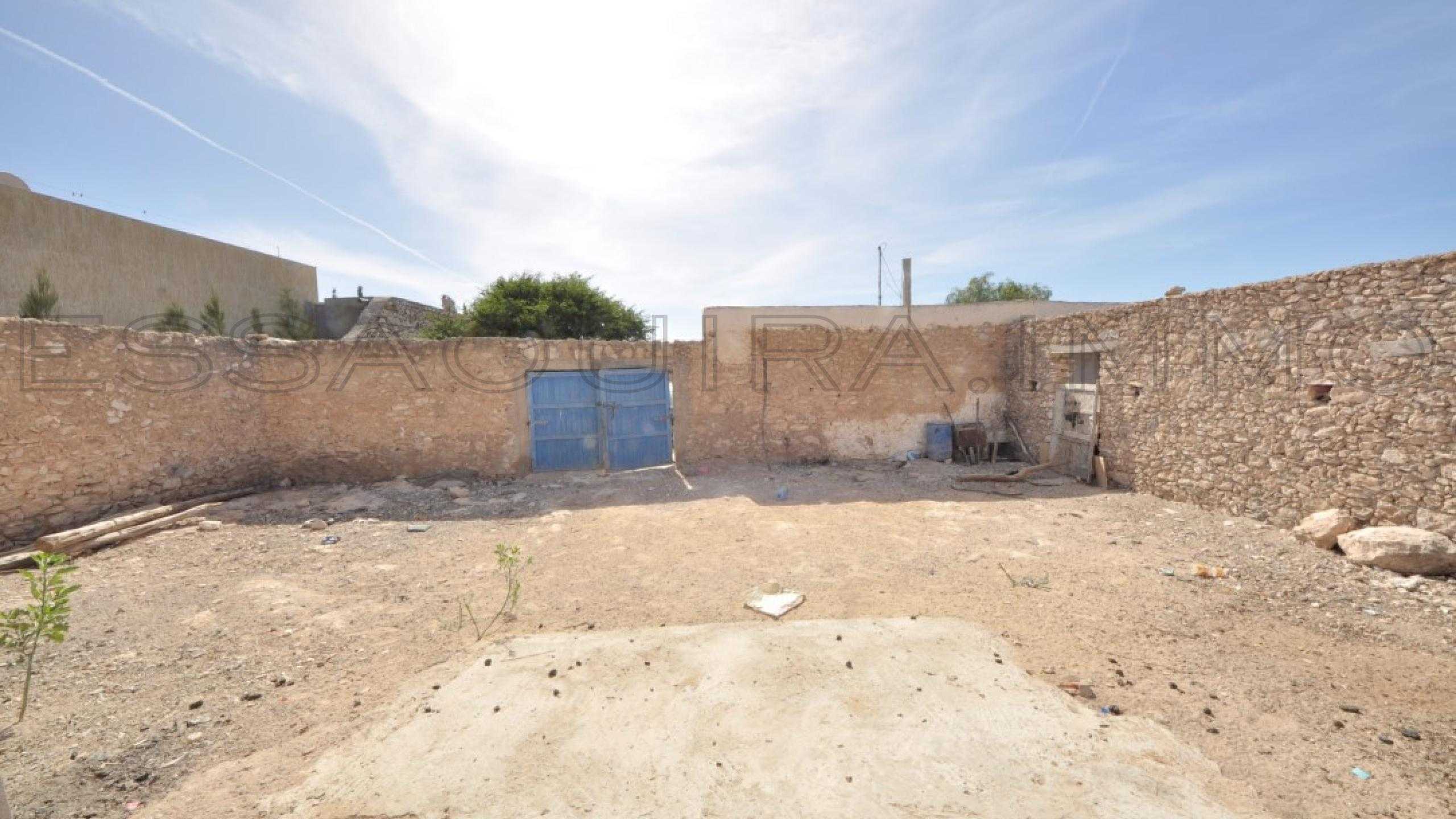 maison de 100 m² sur un terrain de 0 m²