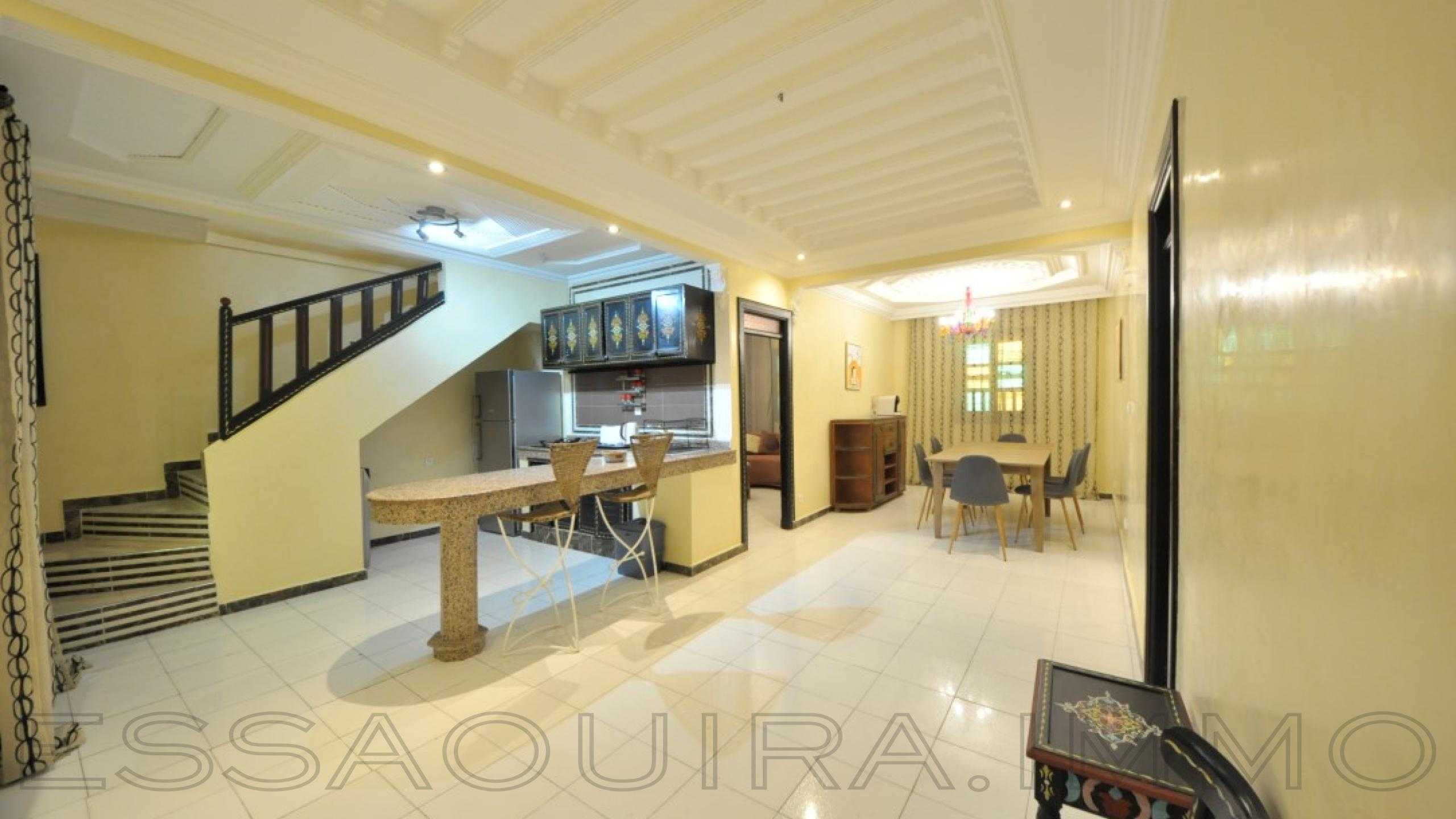 appartement avec 3 chambres et 2 salles de bain