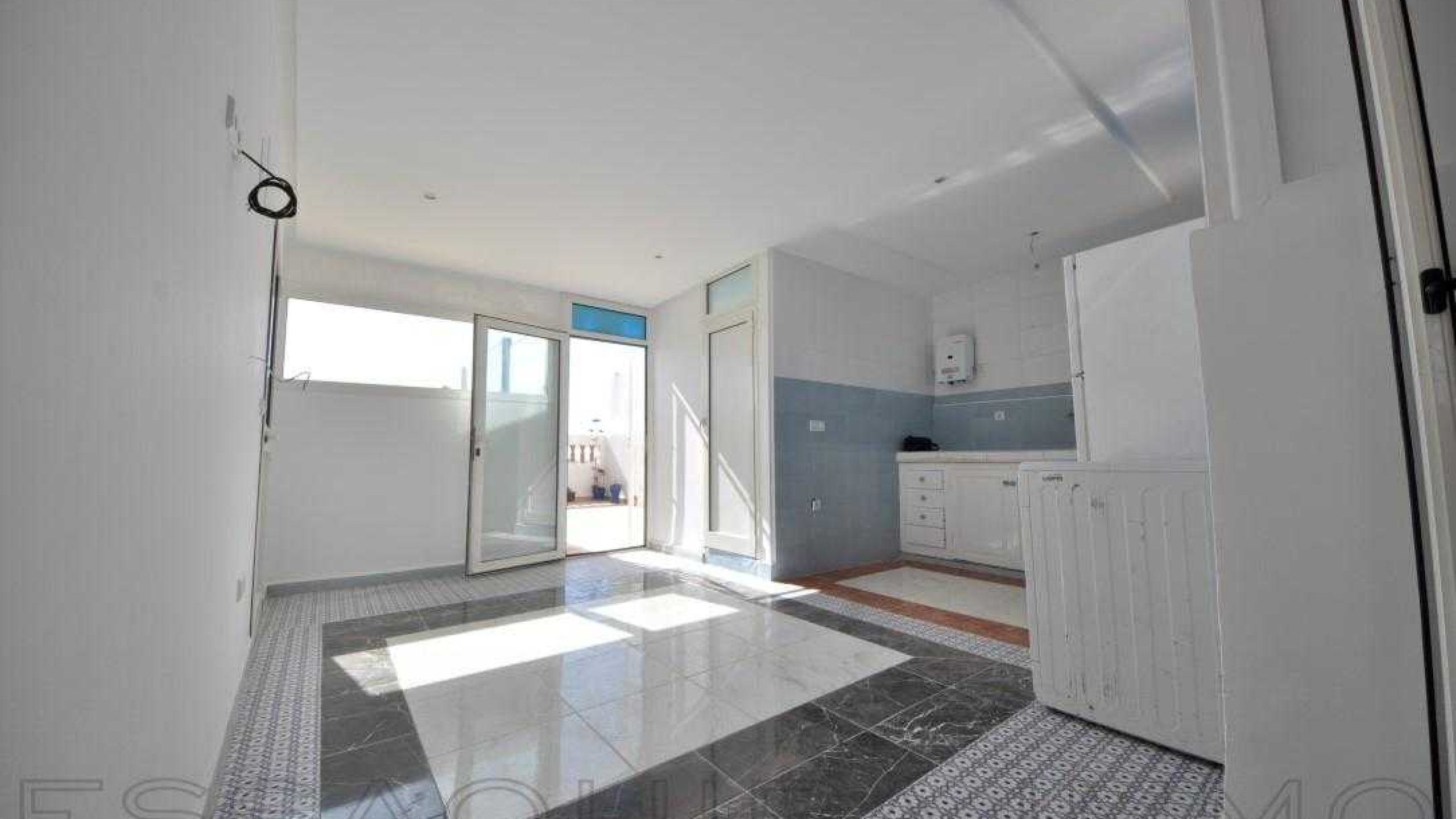 appartement avec 2 chambres et 1 salle de bain