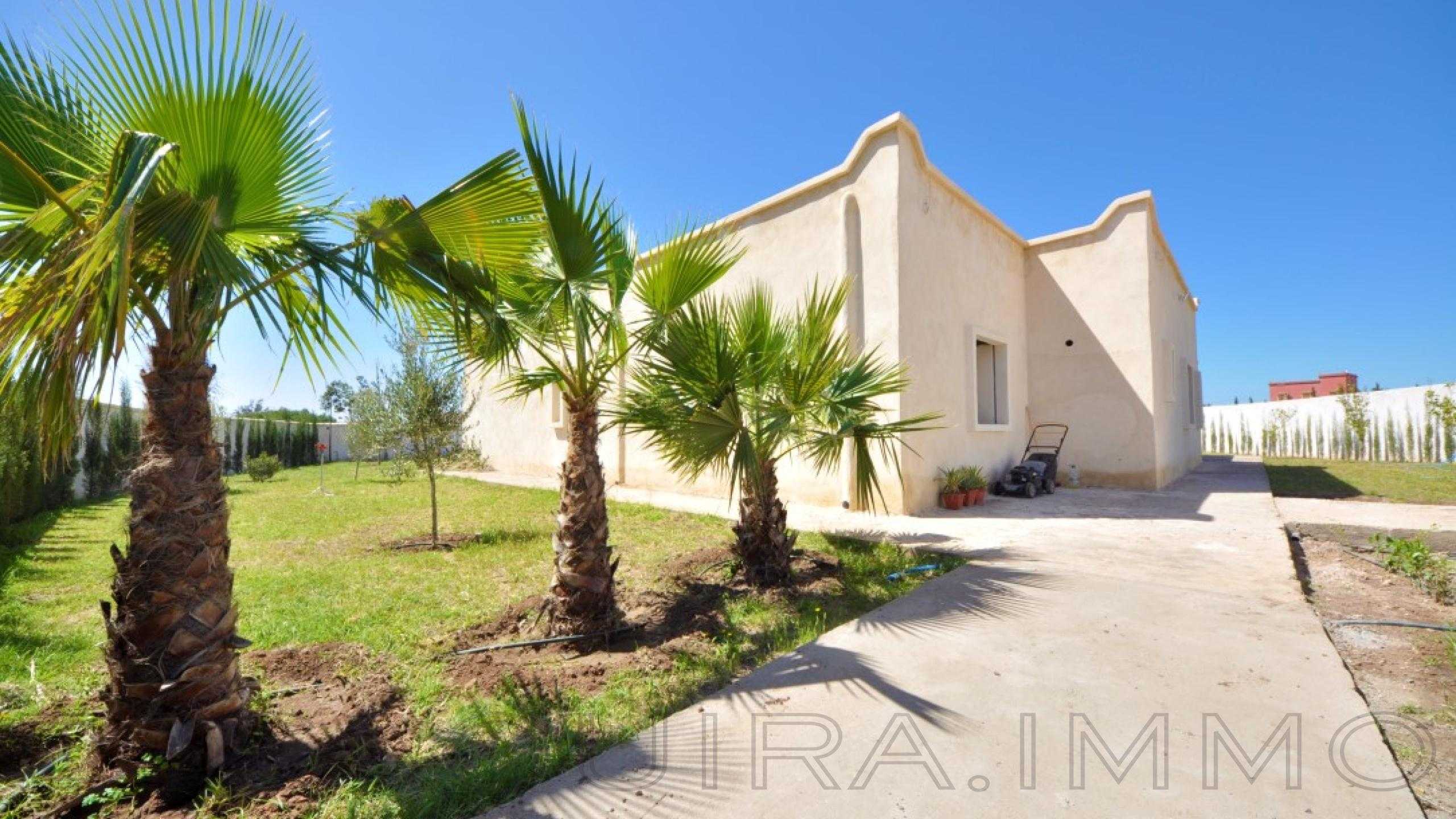 villa de 260 m² sur un terrain de 1,400 m²